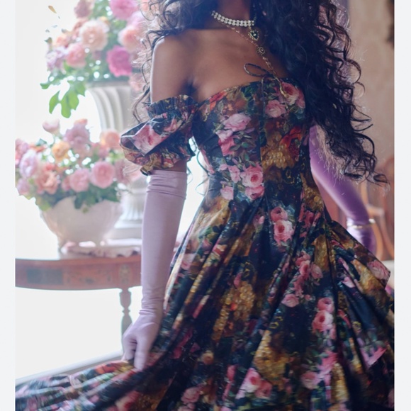 BEST NEW Selkie The Genevieve Foxglove Lace Up Midi Cotton Dress - Black Floral - Picture 12 of 13